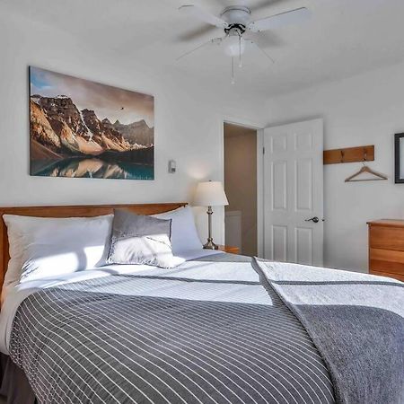 Big Mountain Views - Bright 2-Story Corner Unit Apartment Canmore Exterior photo